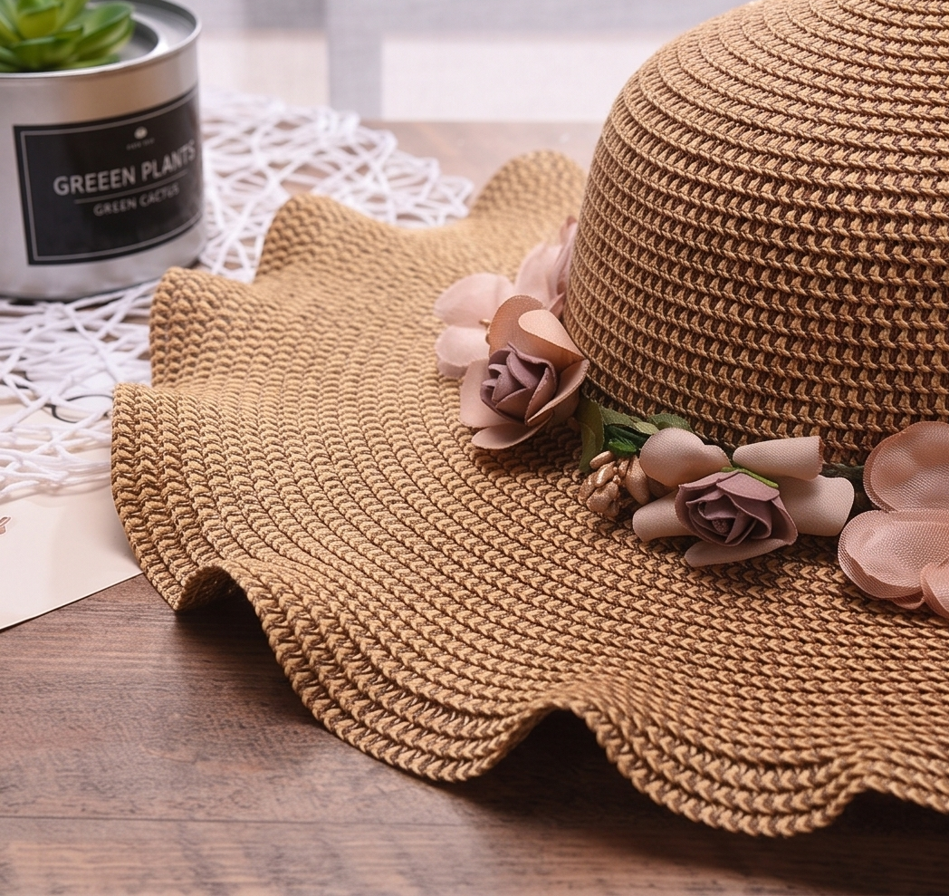Women's Summer Beach Straw Hat with Flower Design (Cópia)